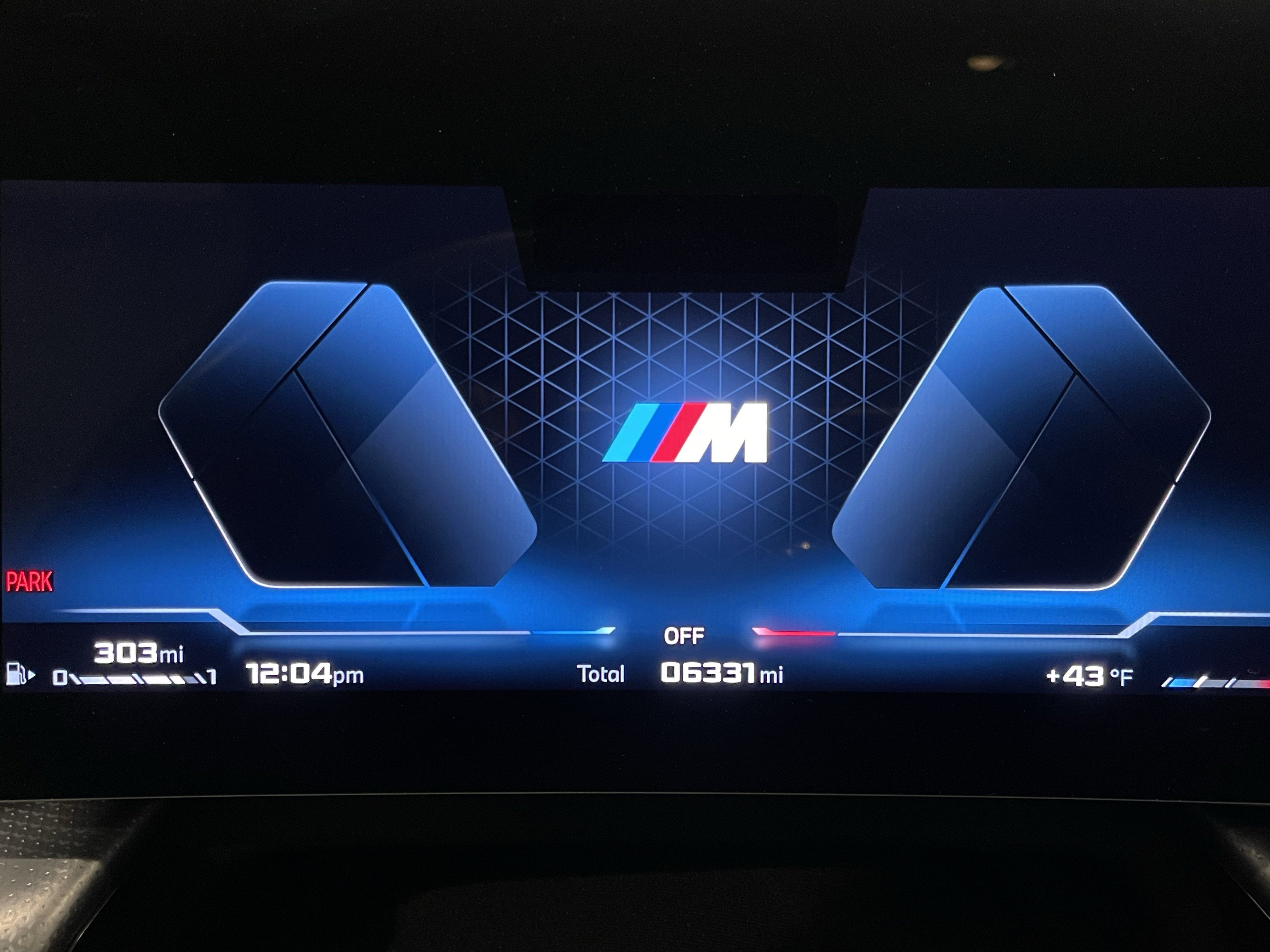 Used 2025 BMW X1 M35i w/ Premium Package image 21