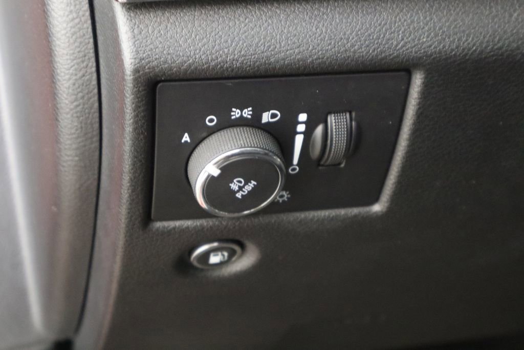 Used 2018 Jeep Grand Cherokee Trailhawk w/ Trailhawk Luxury Group image 23