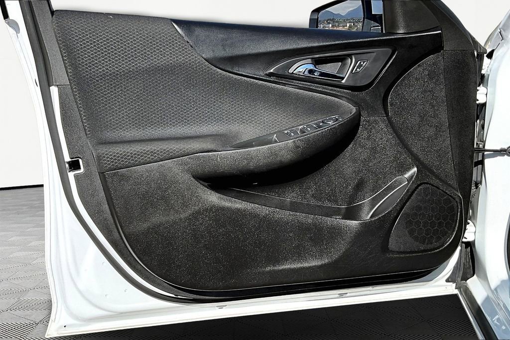 Used 2024 Chevrolet Malibu LT image 18
