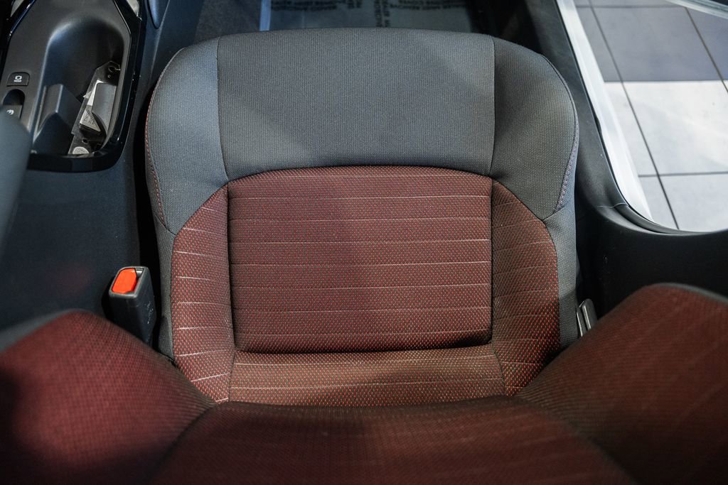 Used 2023 Toyota Corolla SE w/ Carpet Mat Package (TMS) image 28