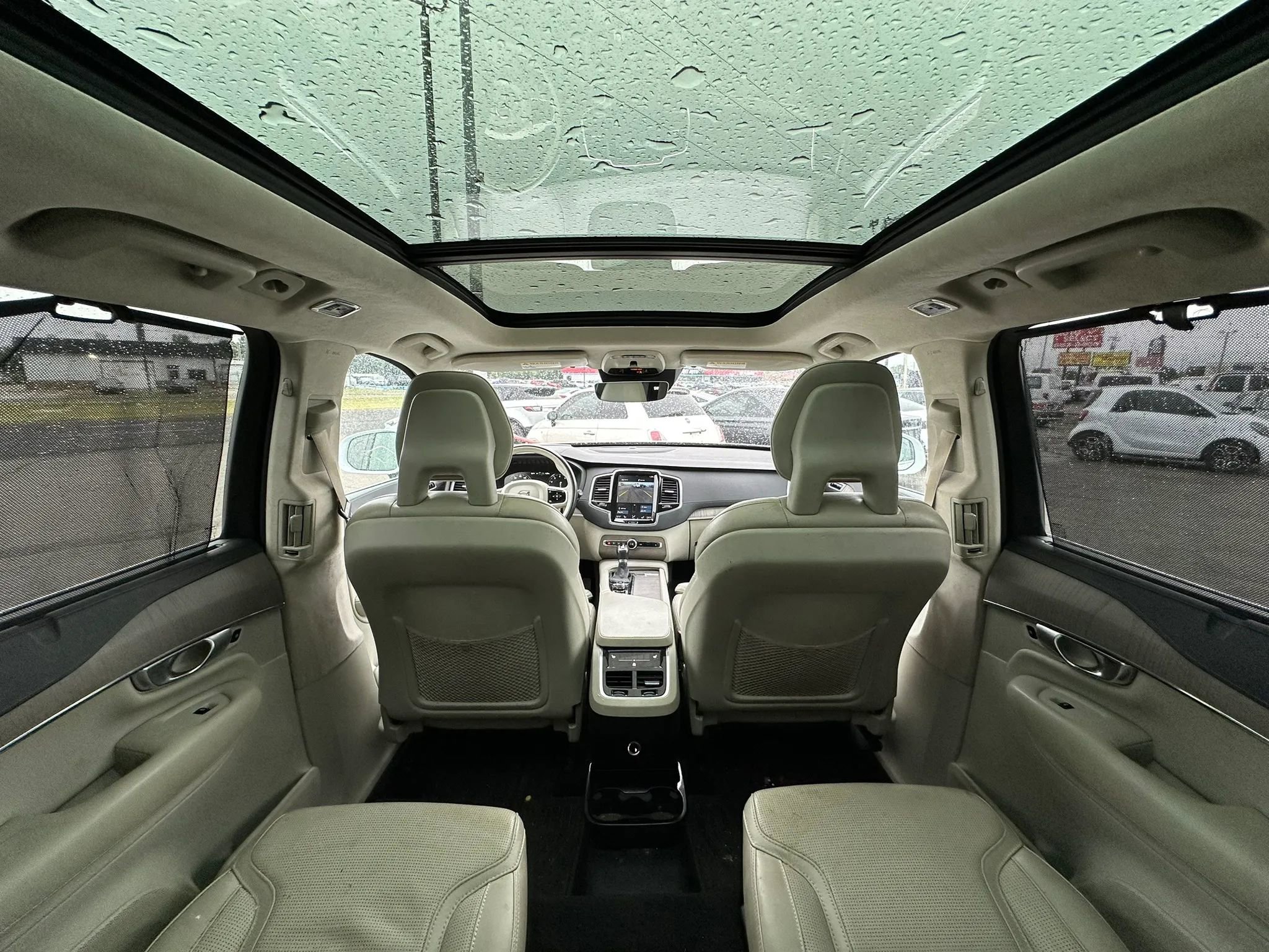 Used 2020 Volvo XC90 T6 Inscription w/ Protection Package Premier AWD/4WD image 2