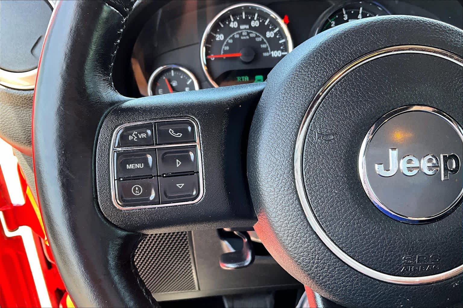 Used 2017 Jeep Wrangler Unlimited Sahara w/ Connectivity Group AWD/4WD image 22
