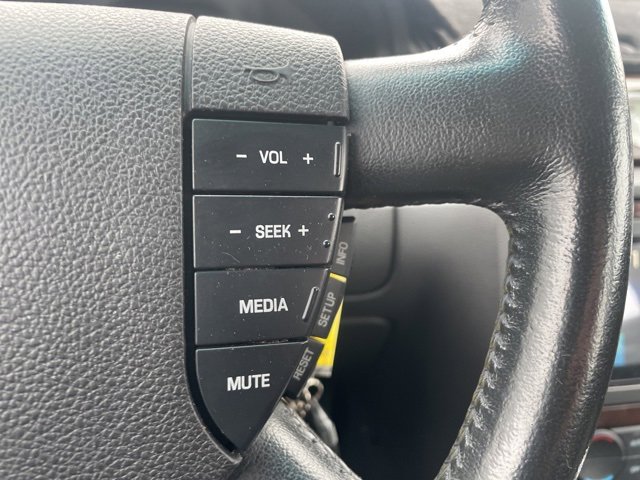 Used 2005 Ford Five Hundred Limited image 20