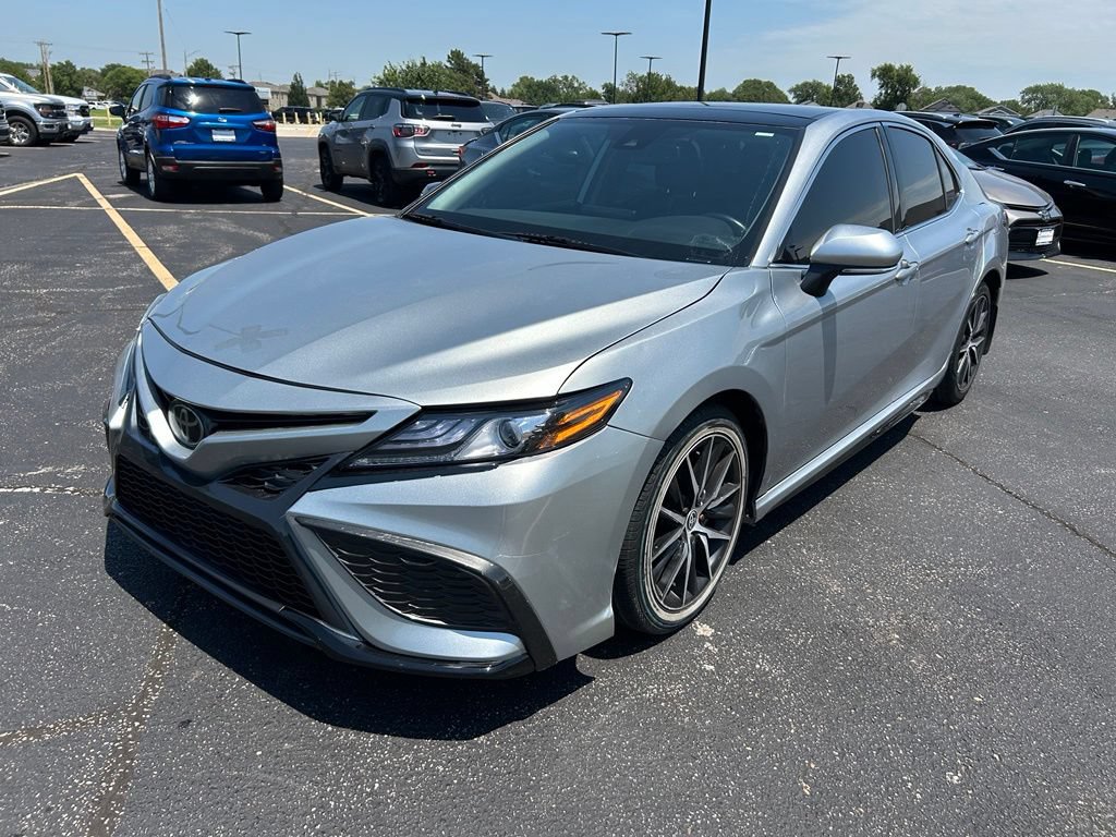 Used 2021 Toyota Camry XSE FWD image 7