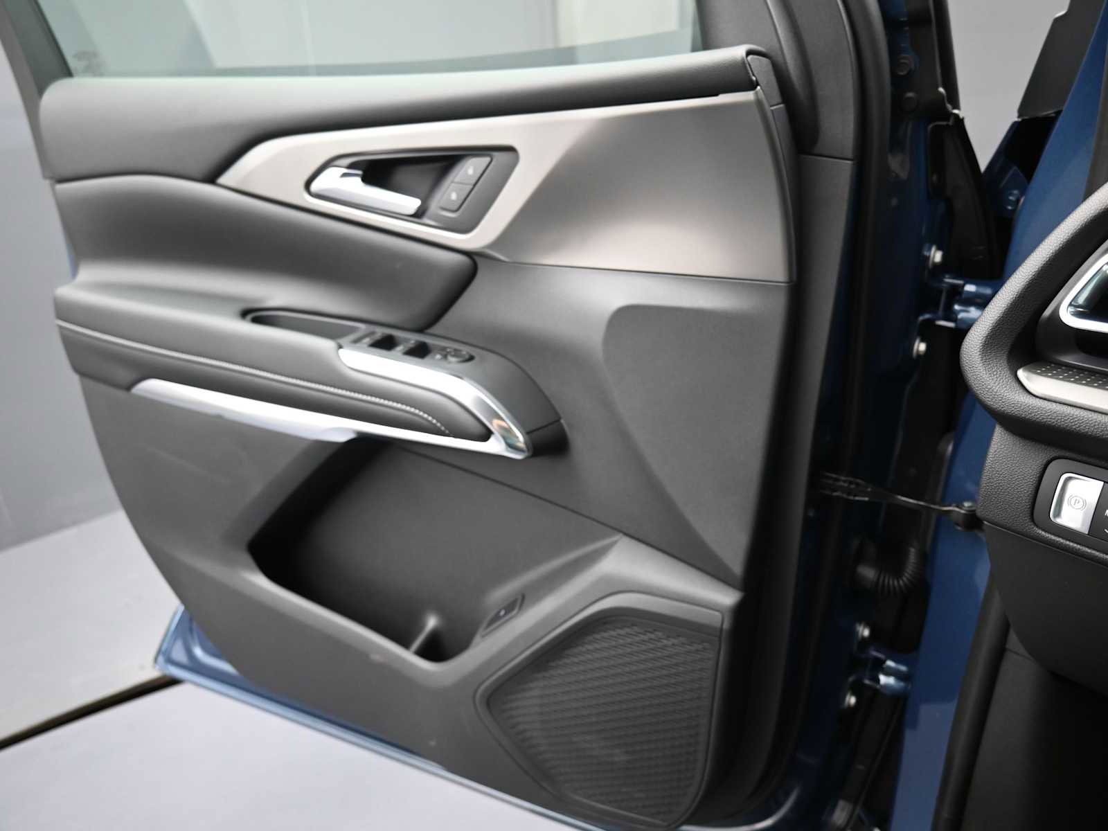 New 2026 Chevrolet Traverse LT w/ LPO, Floor Liner Package image 10