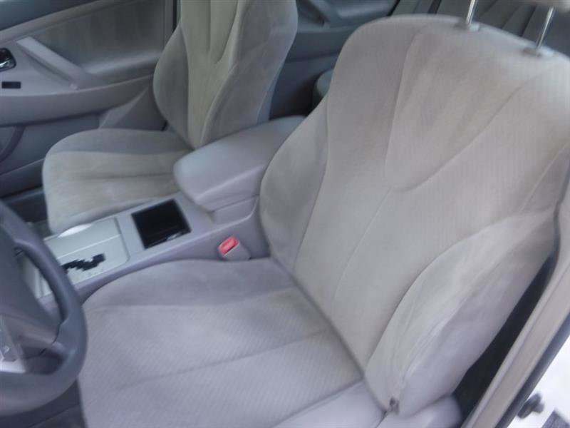 Used 2008 Toyota Camry LE FWD image 25