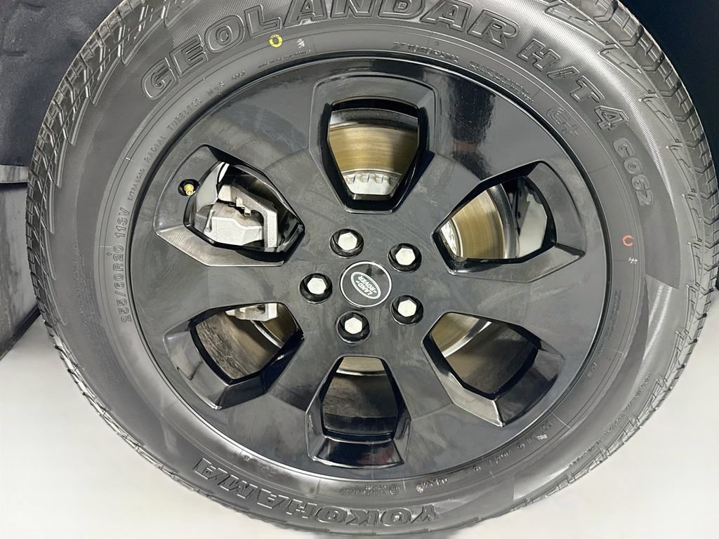 Used 2024 Land Rover Defender 110 S AWD/4WD image 33