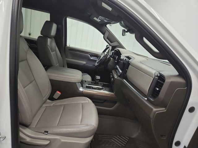 Used 2023 Chevrolet Silverado 1500 LT w/ Z71 Off-Road Package image 39