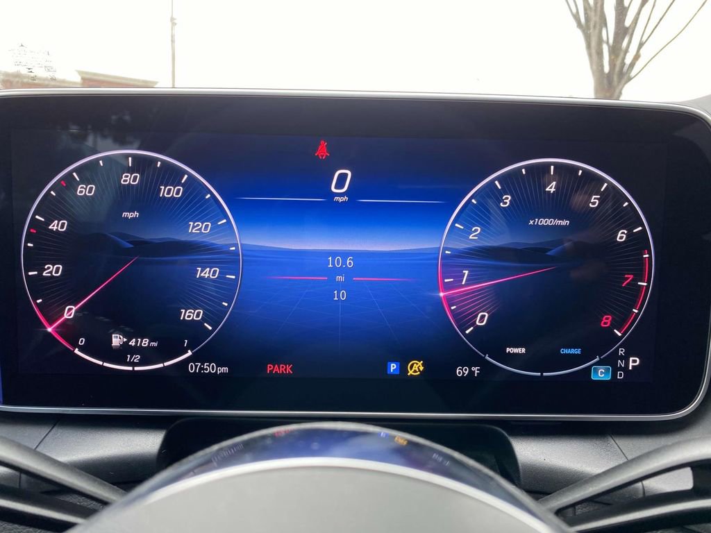 Certified 2025 Mercedes-Benz GLC 300 4MATIC image 31