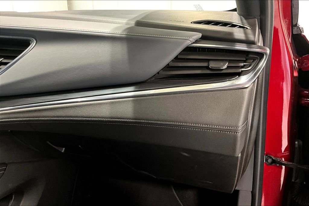 Used 2023 Buick Enclave Premium image 19