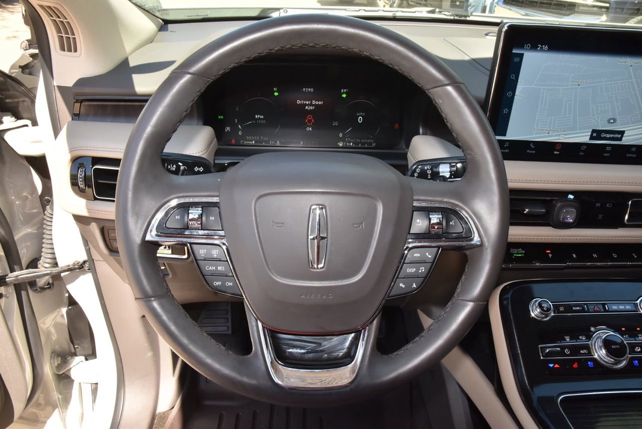 Used 2023 Lincoln Nautilus Reserve image 22