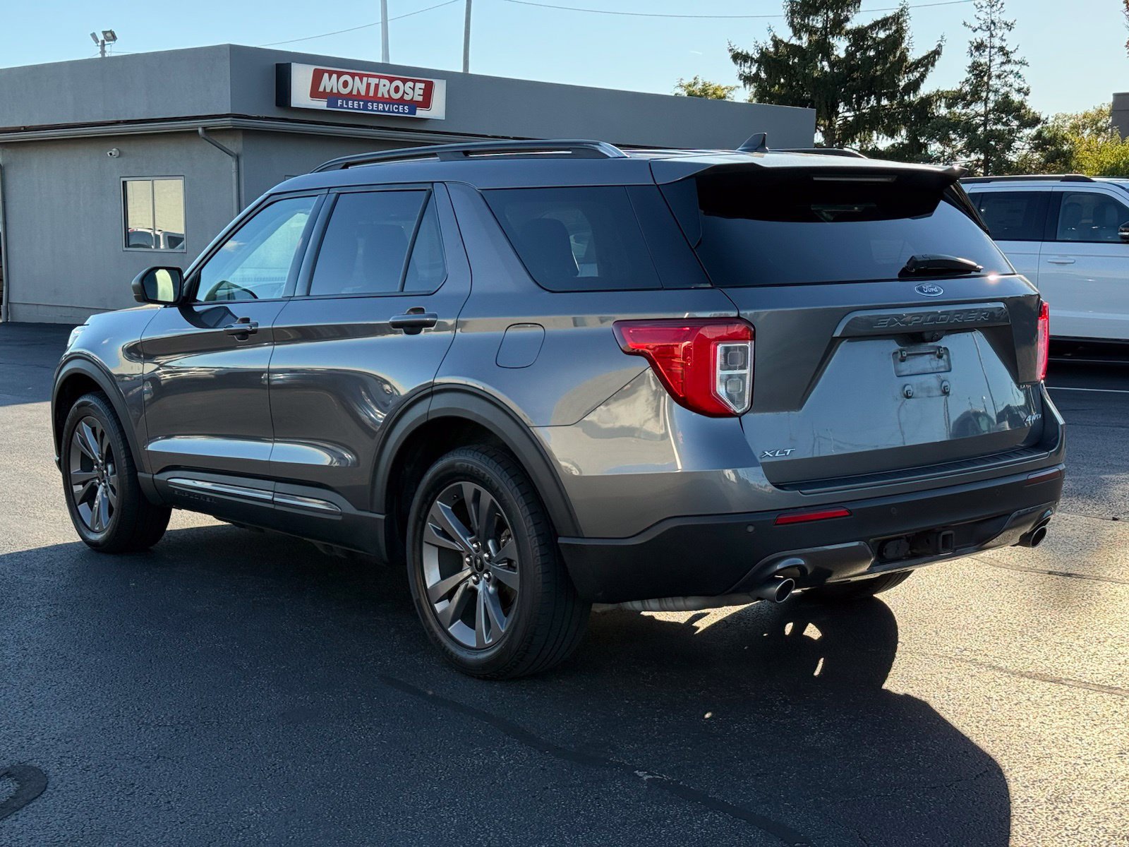 Used 2021 Ford Explorer XLT w/ Equipment Group 202A AWD/4WD image 6