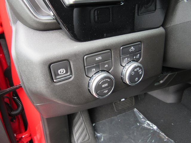 New 2026 GMC Sierra 1500 SLE image 13