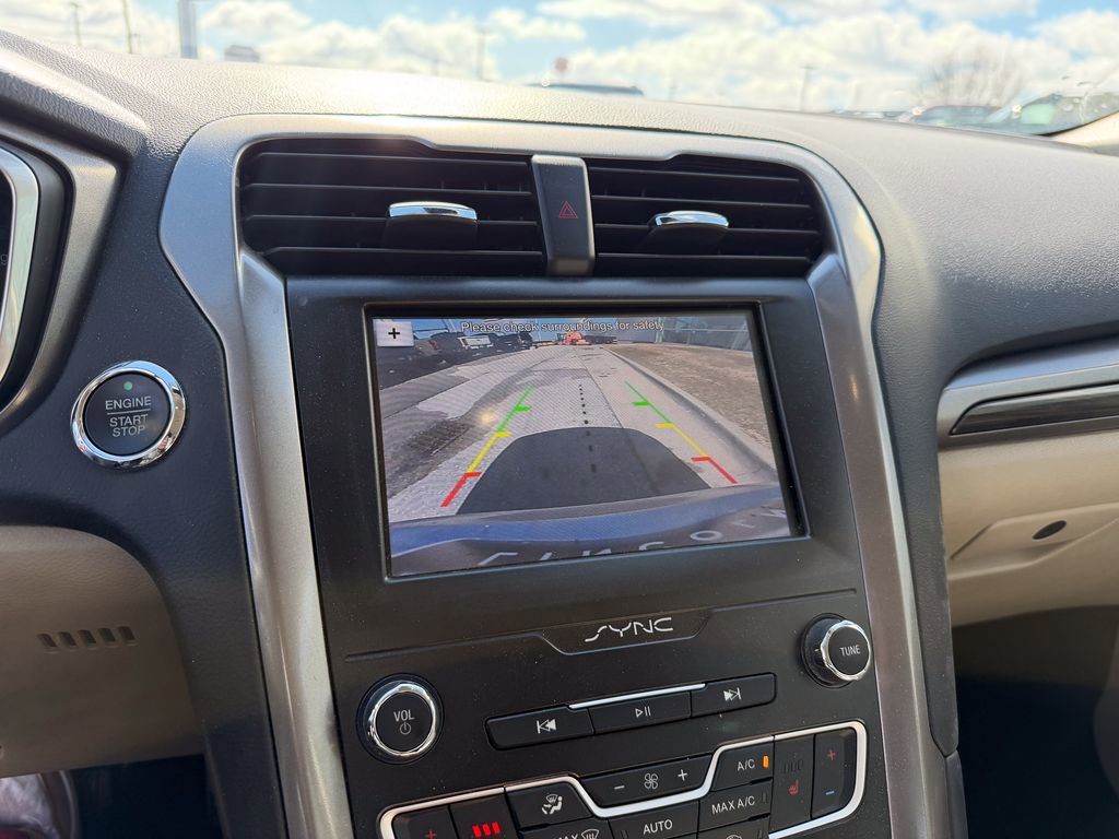 Used 2019 Ford Fusion SEL image 20