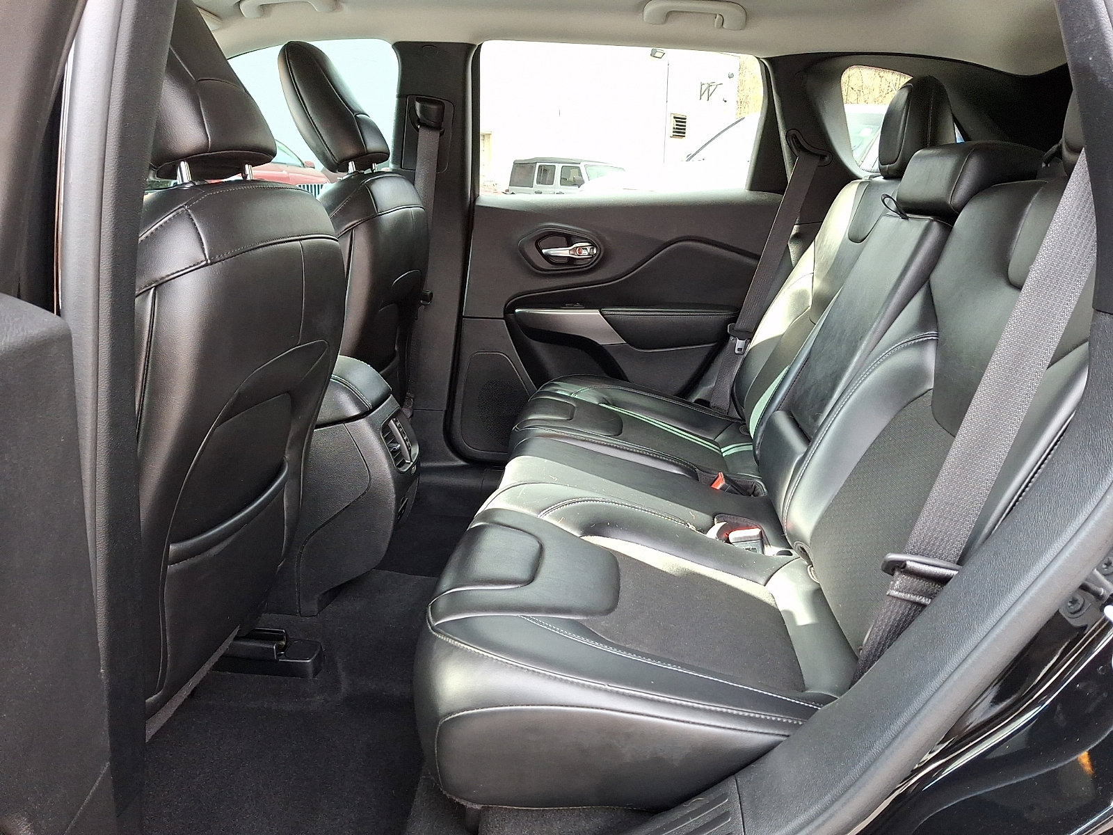 Certified 2019 Jeep Cherokee Latitude Plus image 10