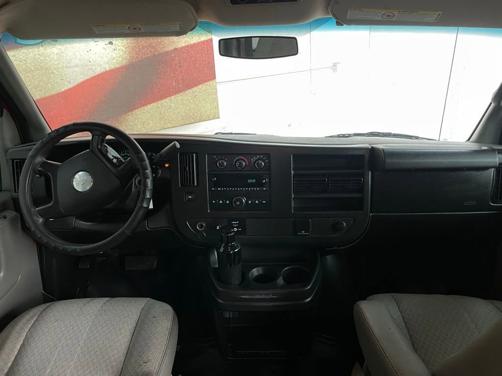 Used 2015 Chevrolet Express 3500 LS w/ Chrome Appearance Package image 15