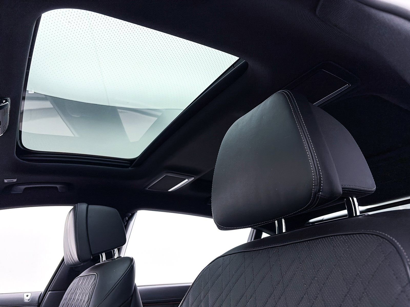 Used 2022 BMW 750i xDrive w/ Luxury Rear Seating Package image 7