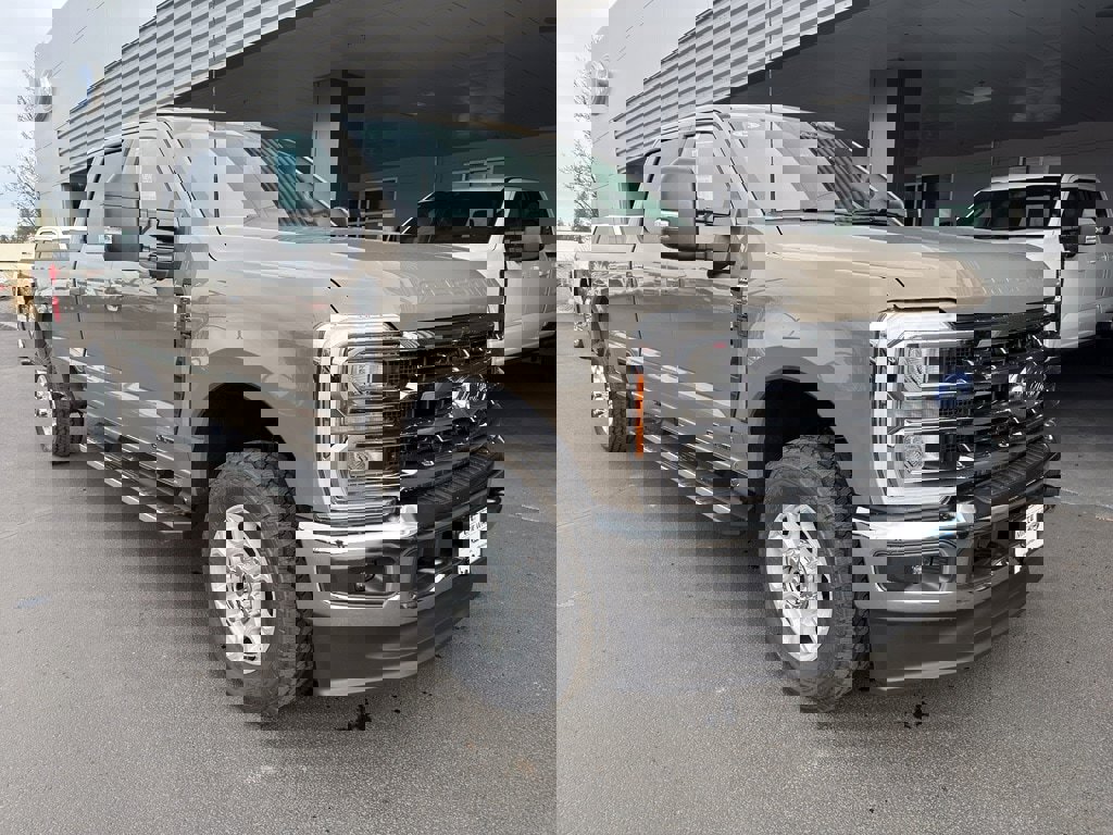 New 2026 Ford F250 XLT w/ XLT Premium Package