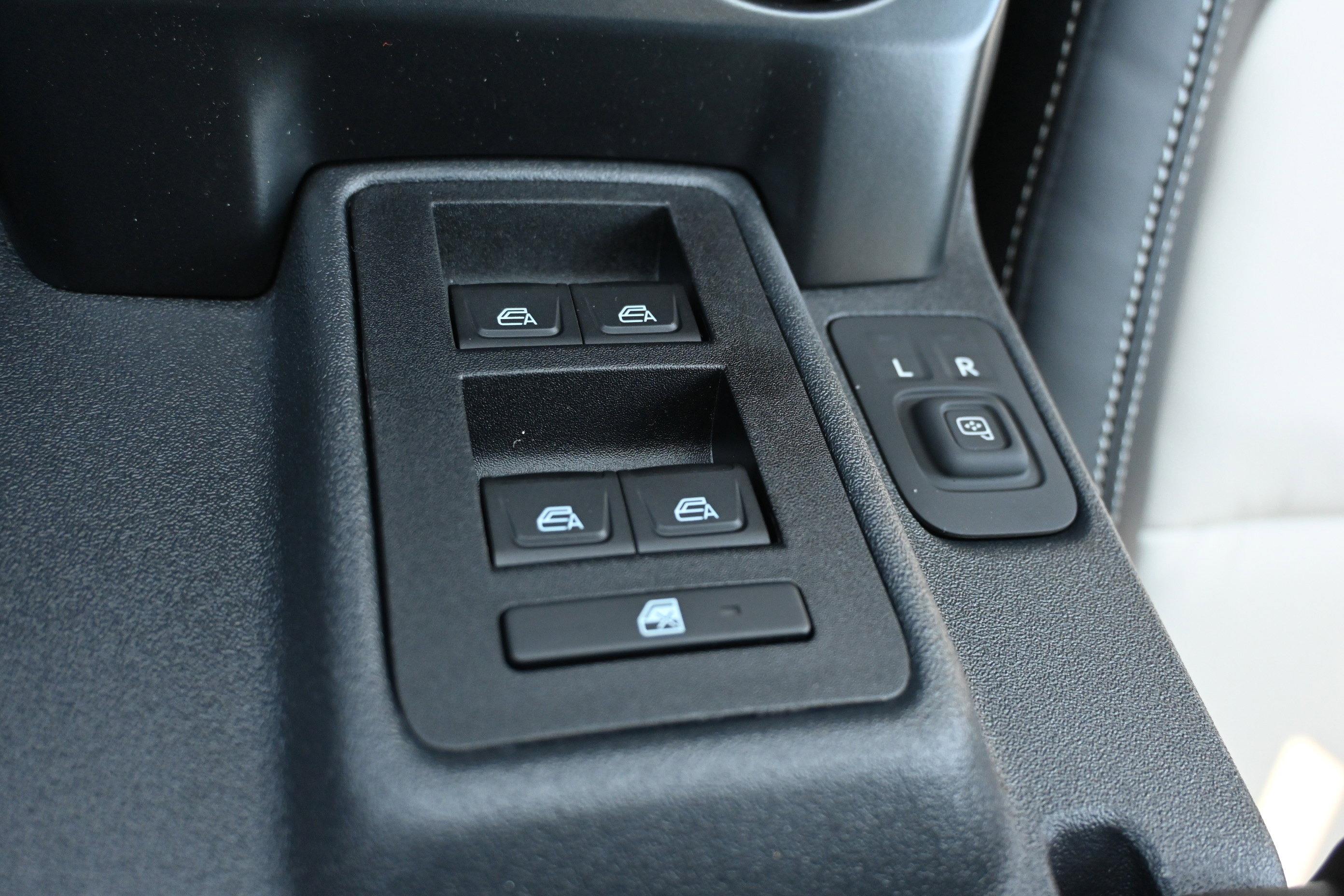 New 2026 Ford Bronco Outer Banks AWD/4WD image 30