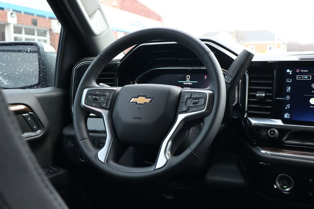 Used 2024 Chevrolet Silverado 1500 LT image 42