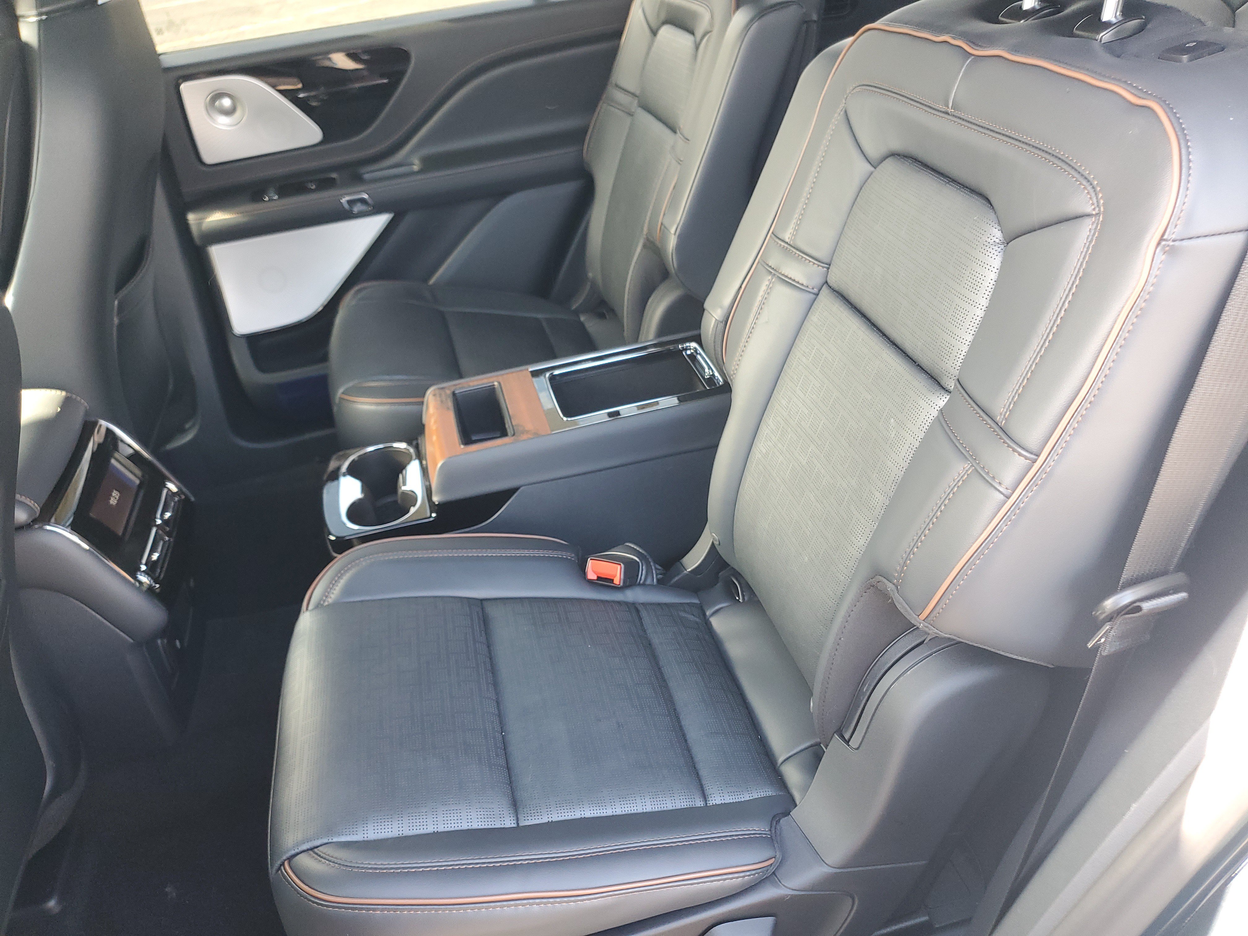 New 2027 Lincoln Aviator Black Label w/ Dynamic Handling Package AWD/4WD image 28