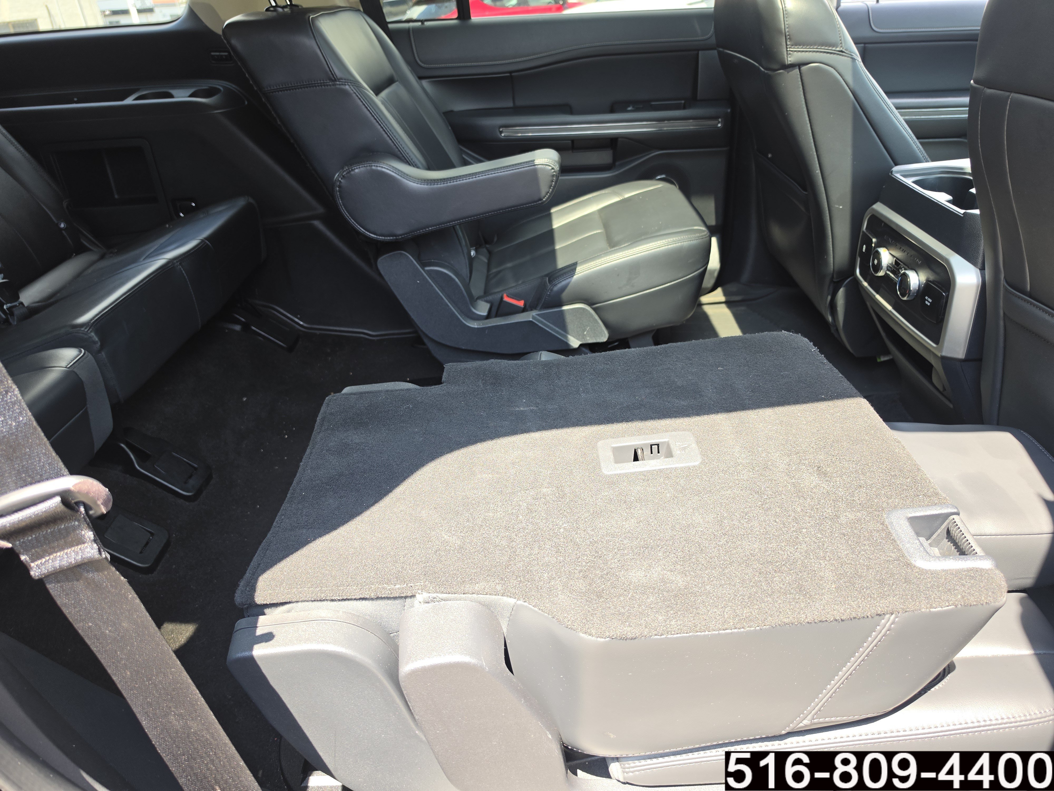 Used 2023 Ford Expedition XLT AWD/4WD image 33
