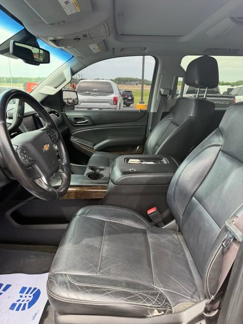 Used 2015 Chevrolet Suburban LT w/ Luxury Package AWD/4WD image 9