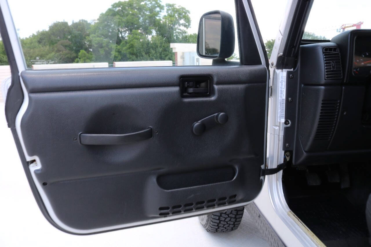 Used 2003 Jeep Wrangler Rubicon AWD/4WD image 81