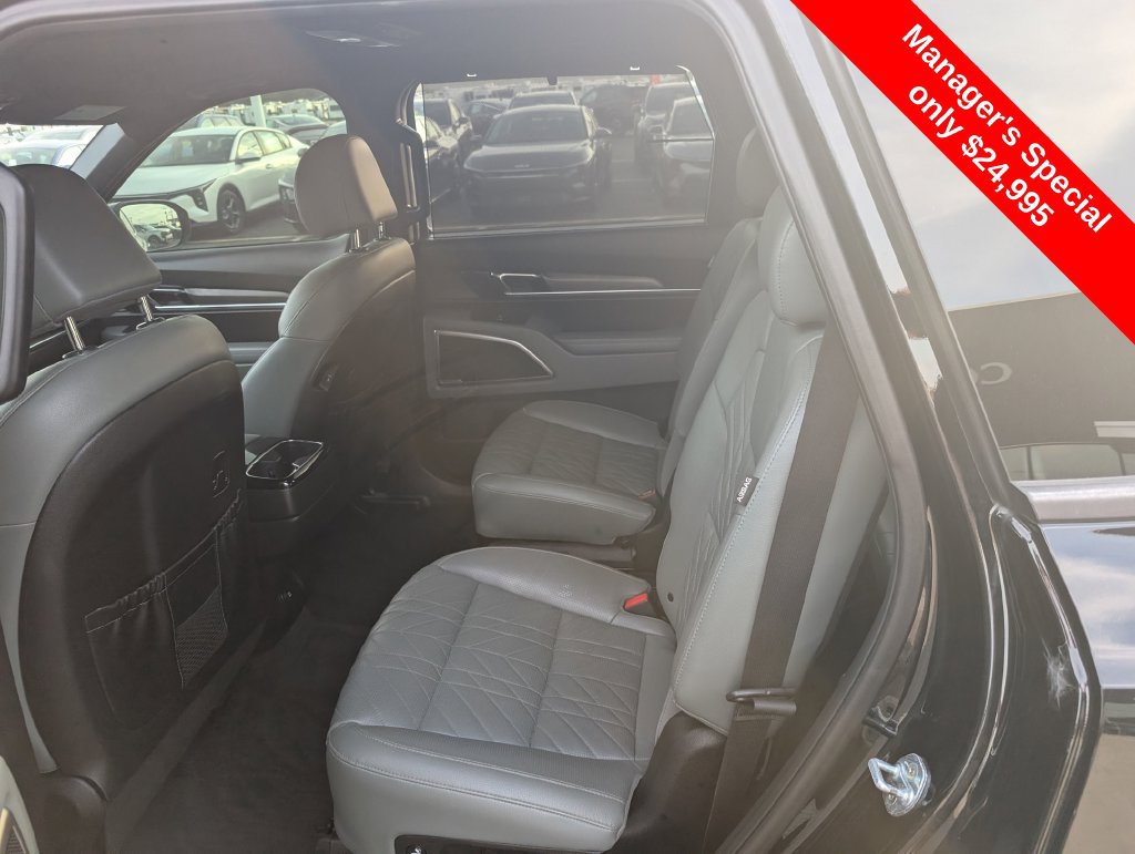 Used 2023 Kia Telluride EX X-Line AWD/4WD image 9