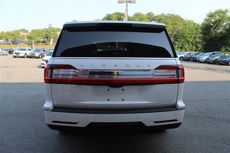 Used 2018 Lincoln Navigator Reserve w/ Technology Package AWD/4WD image 4