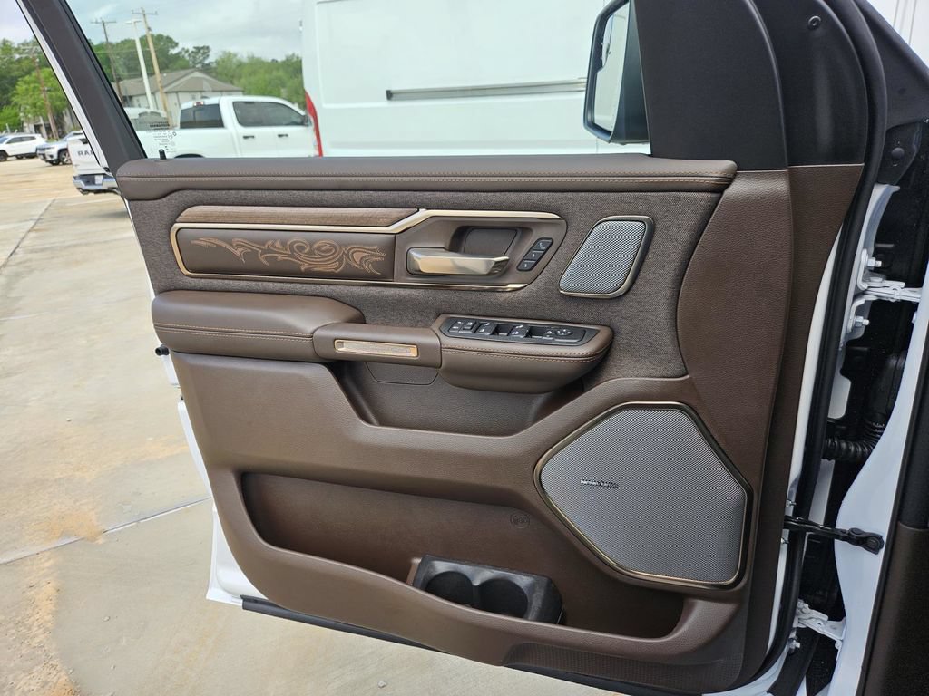 Used 2026 RAM 1500 Limited AWD/4WD image 11
