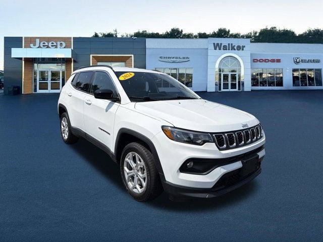 Certified 2024 Jeep Compass Latitude AWD/4WD image 1