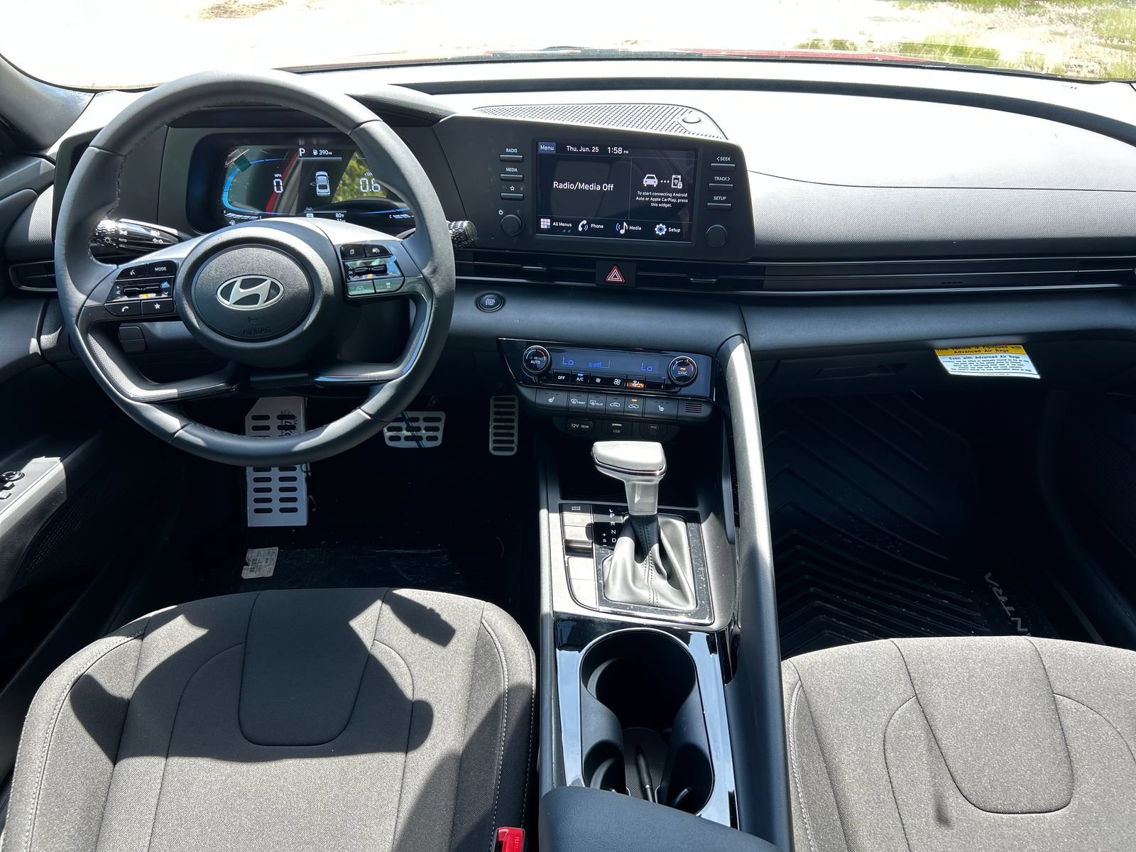 New 2026 Hyundai Elantra SEL Sport Premium FWD image 17