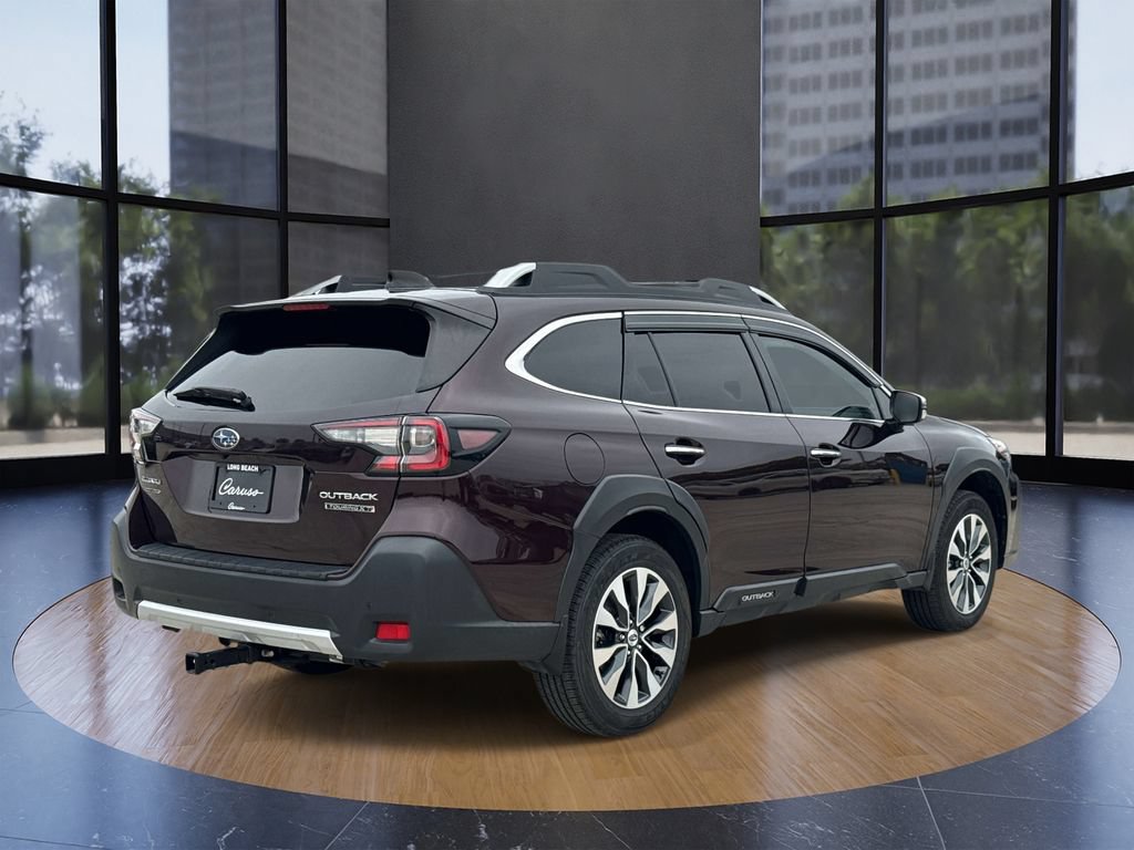 Used 2023 Subaru Outback Touring XT AWD/4WD image 3
