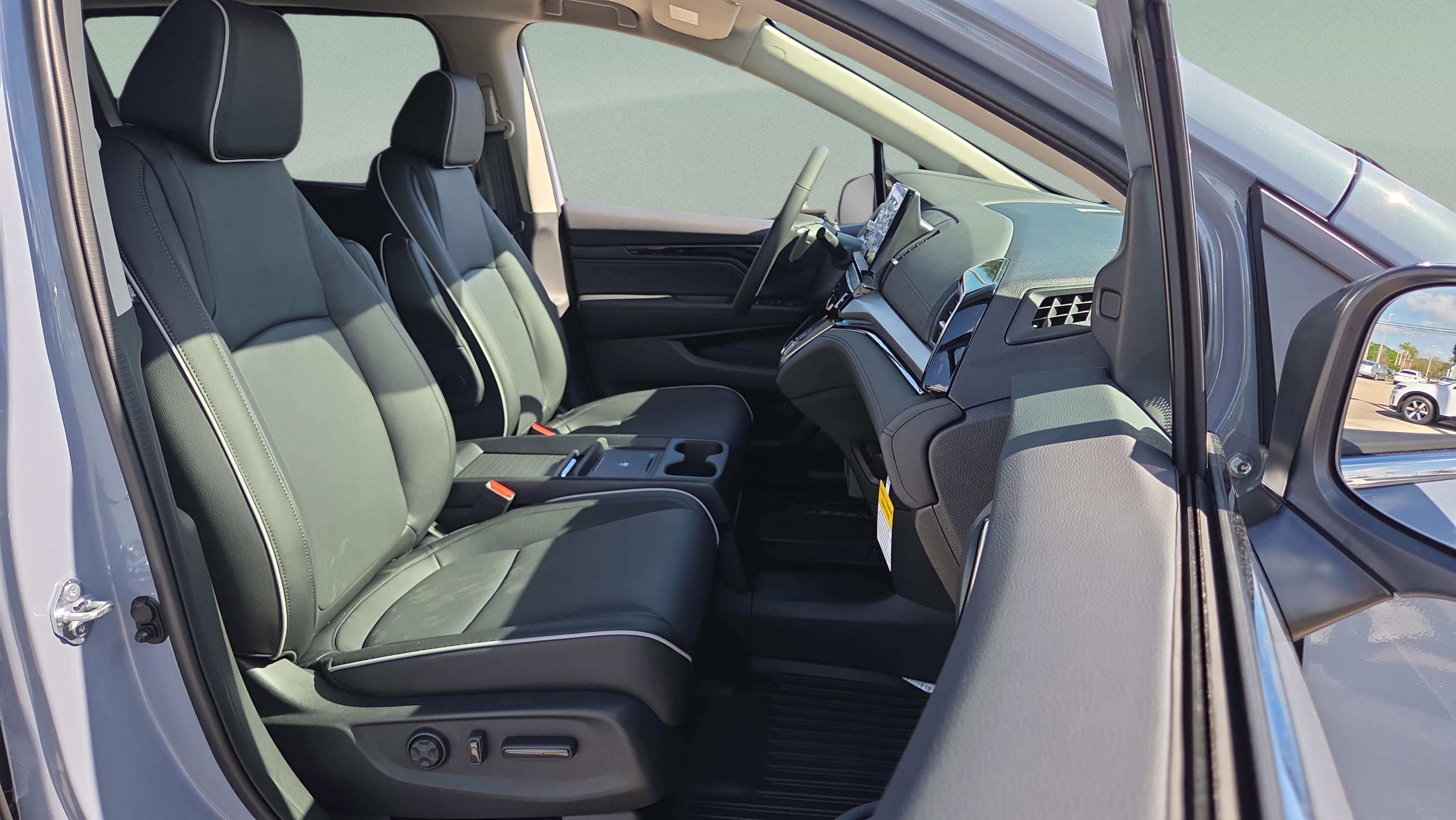 New 2026 Honda Odyssey Touring image 23