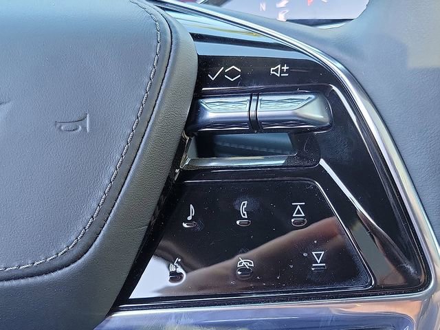 Used 2025 Cadillac Escalade IQ Luxury 2 image 12