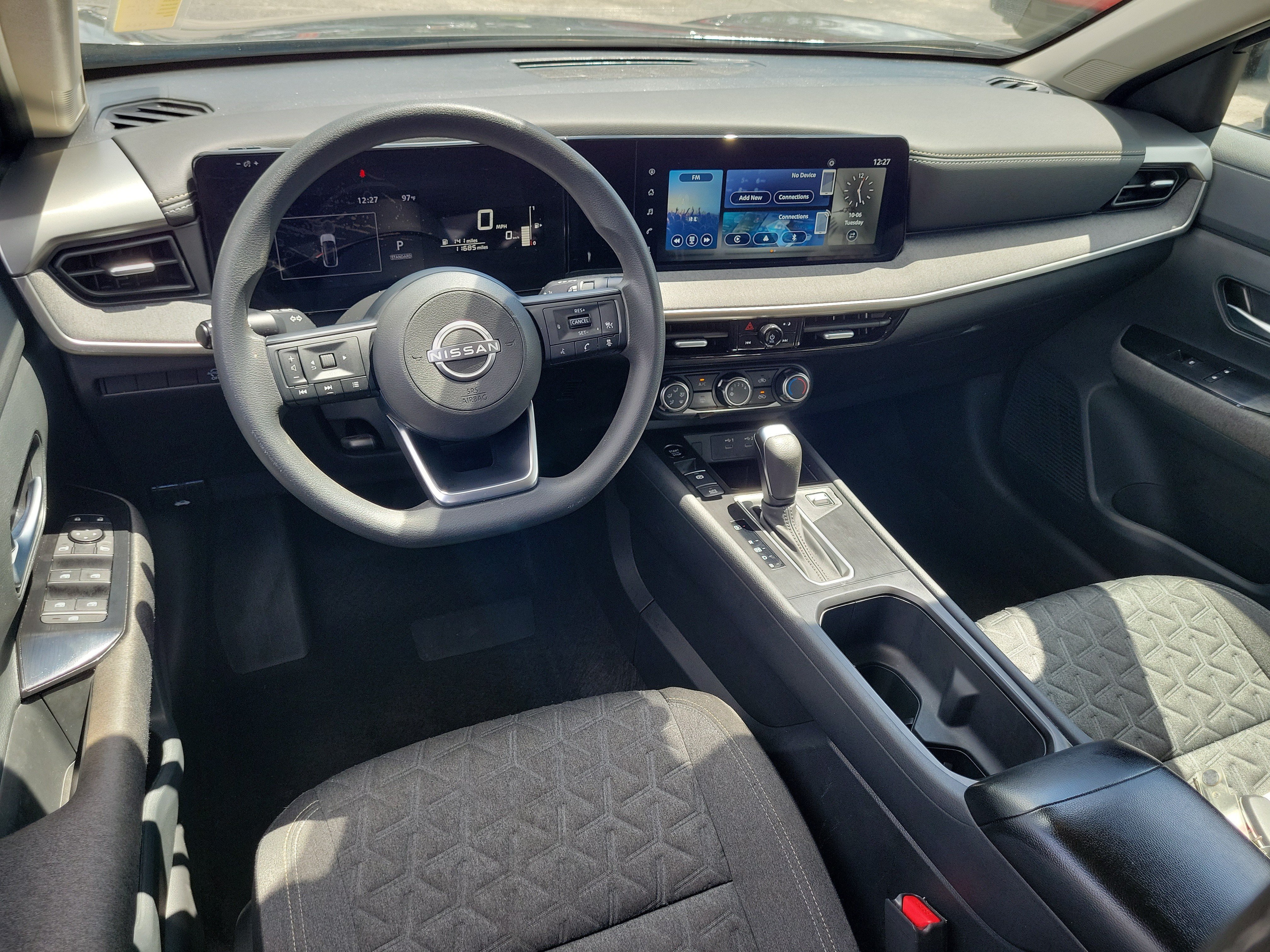 Certified 2025 Nissan Kicks SV FWD image 14