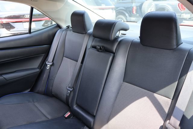 Used 2018 Toyota Corolla SE FWD image 13