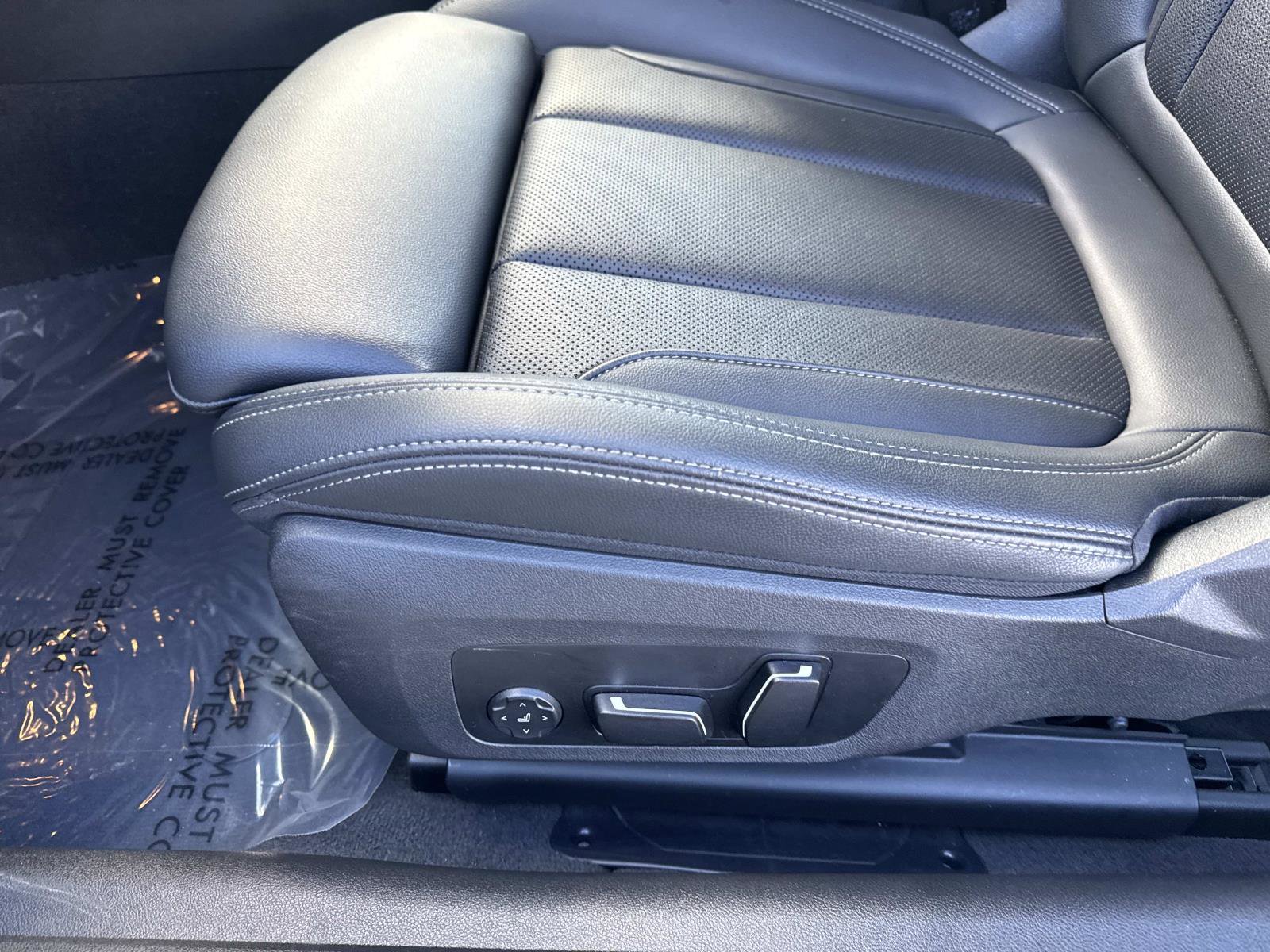 Used 2025 BMW 430i 430i Coupe RWD w/ M Sport Package image 10