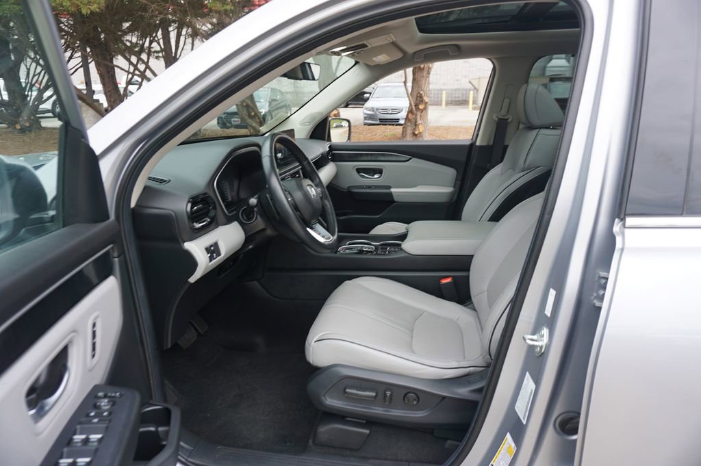 Used 2024 Honda Pilot Elite image 2