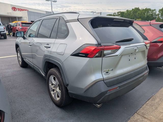 Used 2020 Toyota RAV4 XLE FWD image 4
