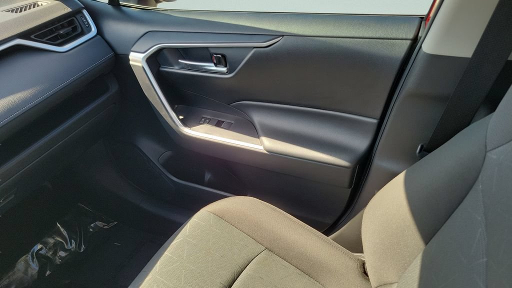 Certified 2024 Toyota RAV4 XLE w/ Convenience Package FWD image 13