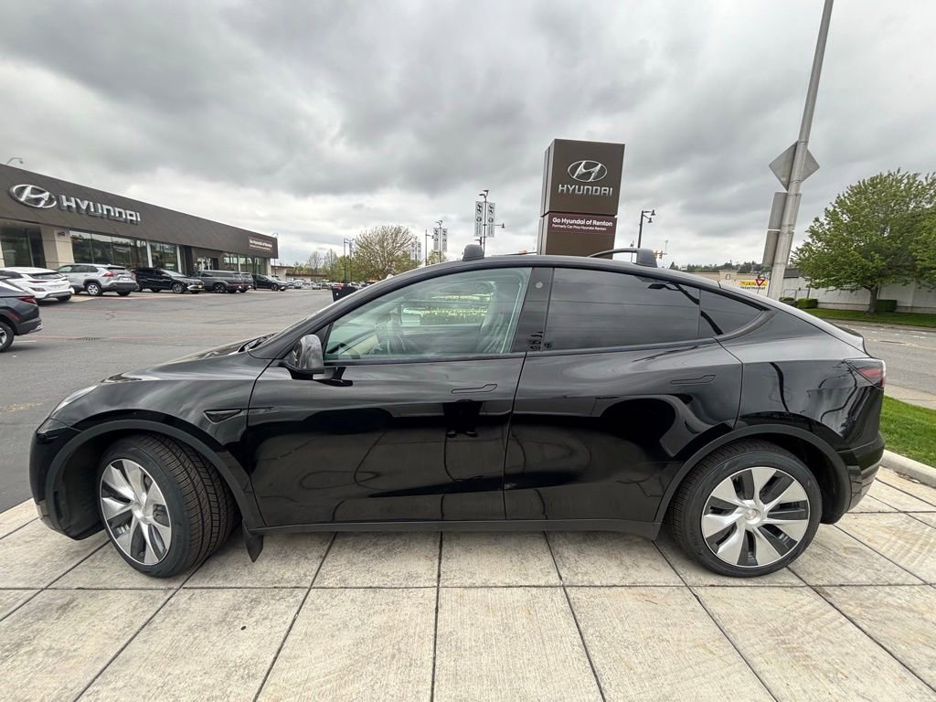 Used 2022 Tesla Model Y Long Range AWD/4WD image 4