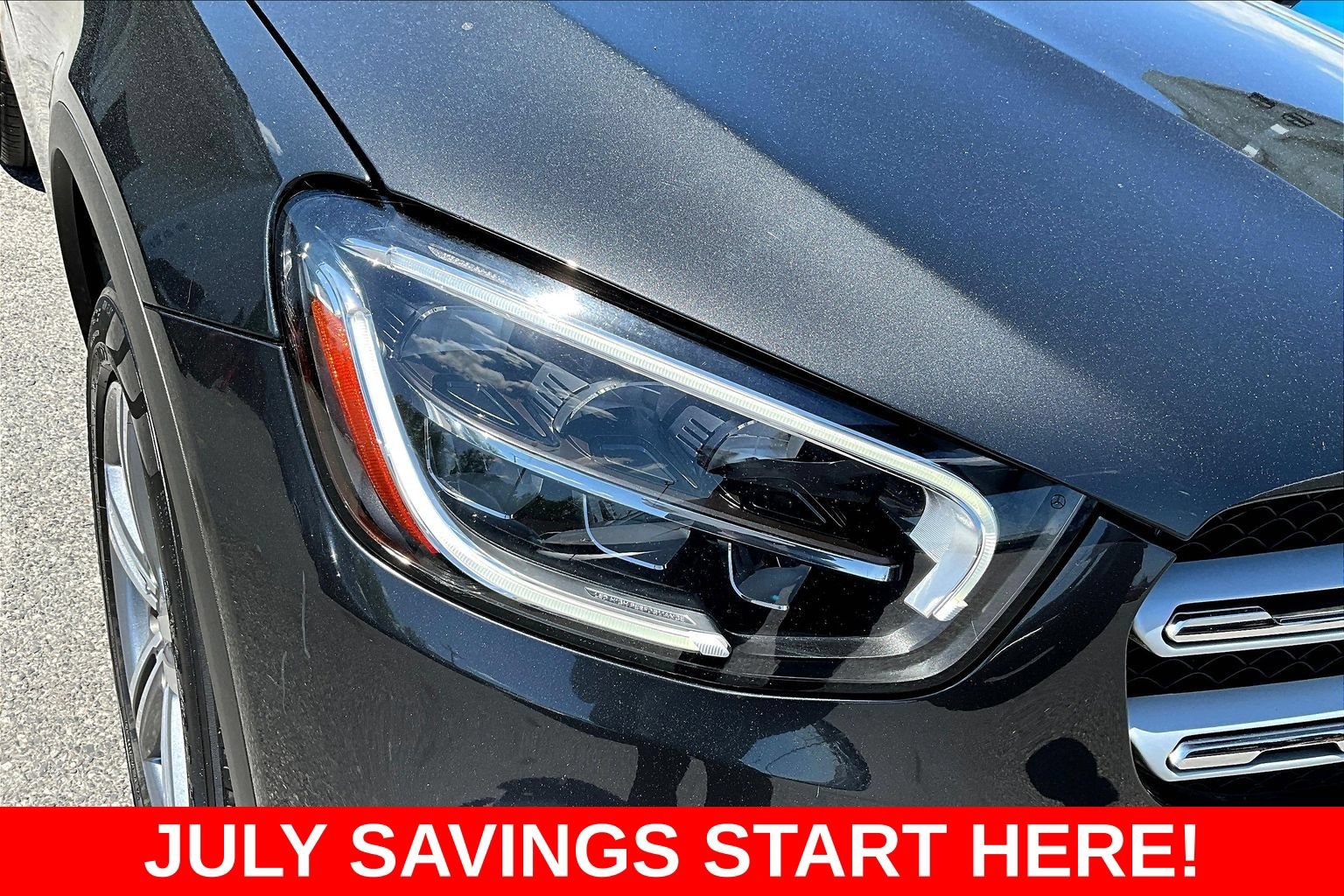 Used 2021 Mercedes-Benz GLC 300 w/ Premium Package image 40