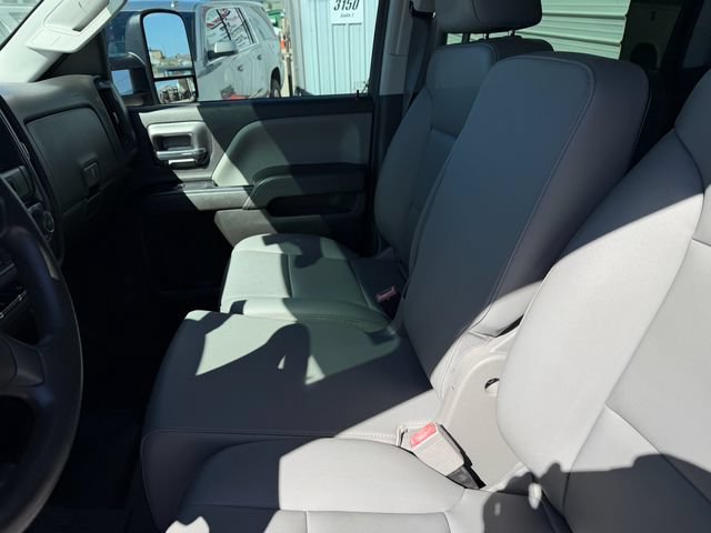 Used 2017 Chevrolet Silverado 3500 W/T AWD/4WD image 19