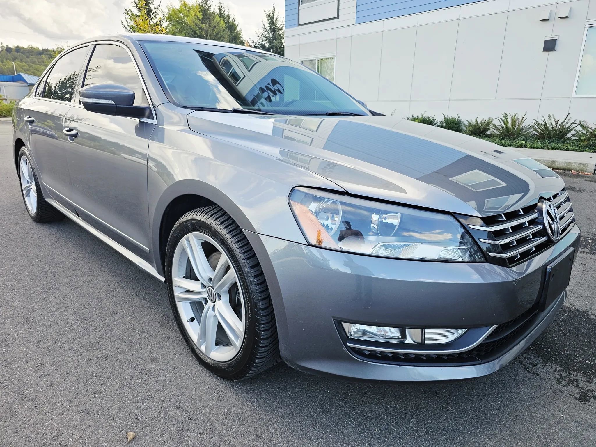 Used 2014 Volkswagen Passat TDI SEL Premium image 7