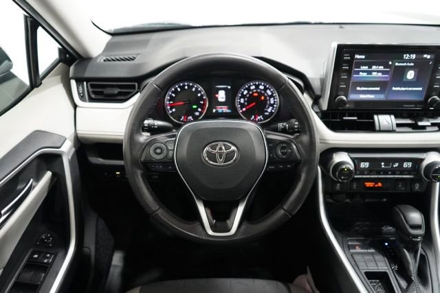 Used 2021 Toyota RAV4 XLE w/ Convenience Package image 14