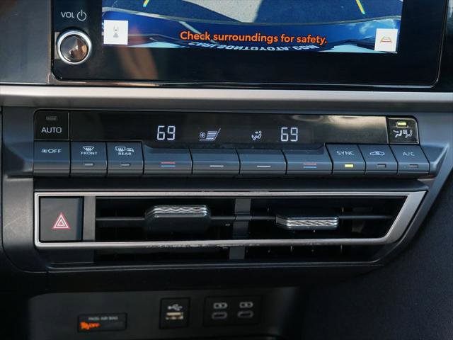 Certified 2025 Toyota Camry LE FWD image 19