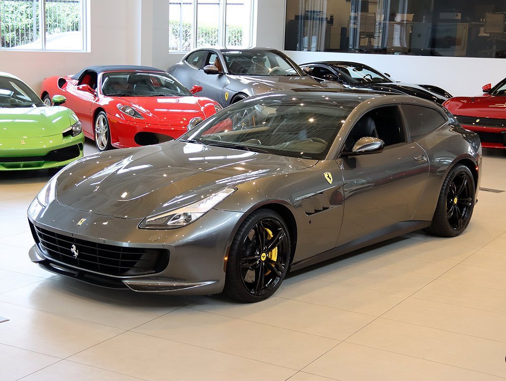 Certified 2017 Ferrari GTC4Lusso image 30