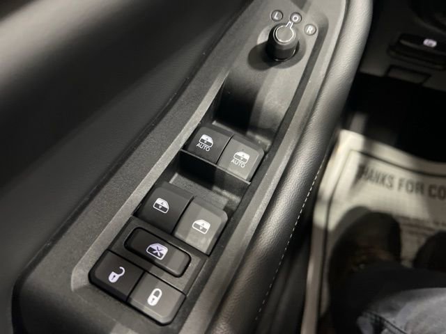 Used 2022 Jeep Grand Cherokee Altitude AWD/4WD image 19